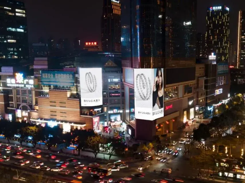 https://static.whalebuilding.com/markWebTest/support/zhengjiaguangchangwanhaojiudianshuangping.jpg